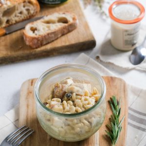 Risotto-de-coquillettes-bio-et-son-émincé-de-poulet-à-la-truffe-noire-du-Périgord-910x1024